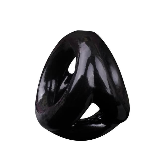 Triangular lock cockring